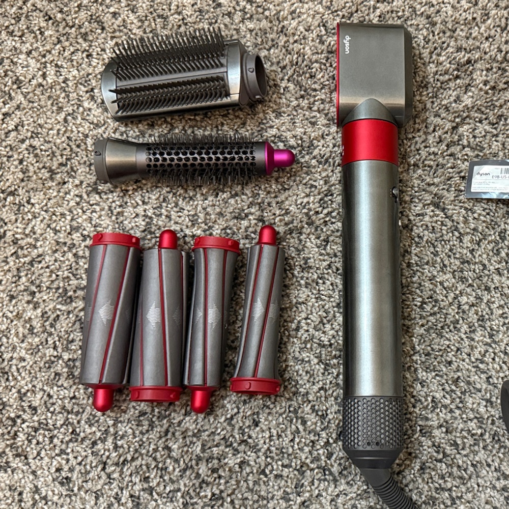 Dyson Multi-Styler Set in Red and Gray